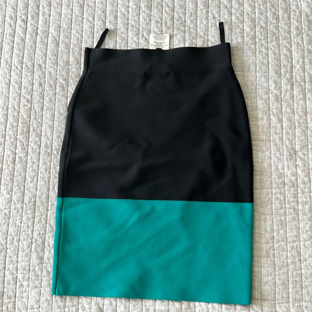Bcbgmaxazria skirt